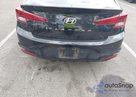 2020 Hyundai Elantra Value Edition z USA, uszkodzony, nr VIN 5NPD84LF8LH624511